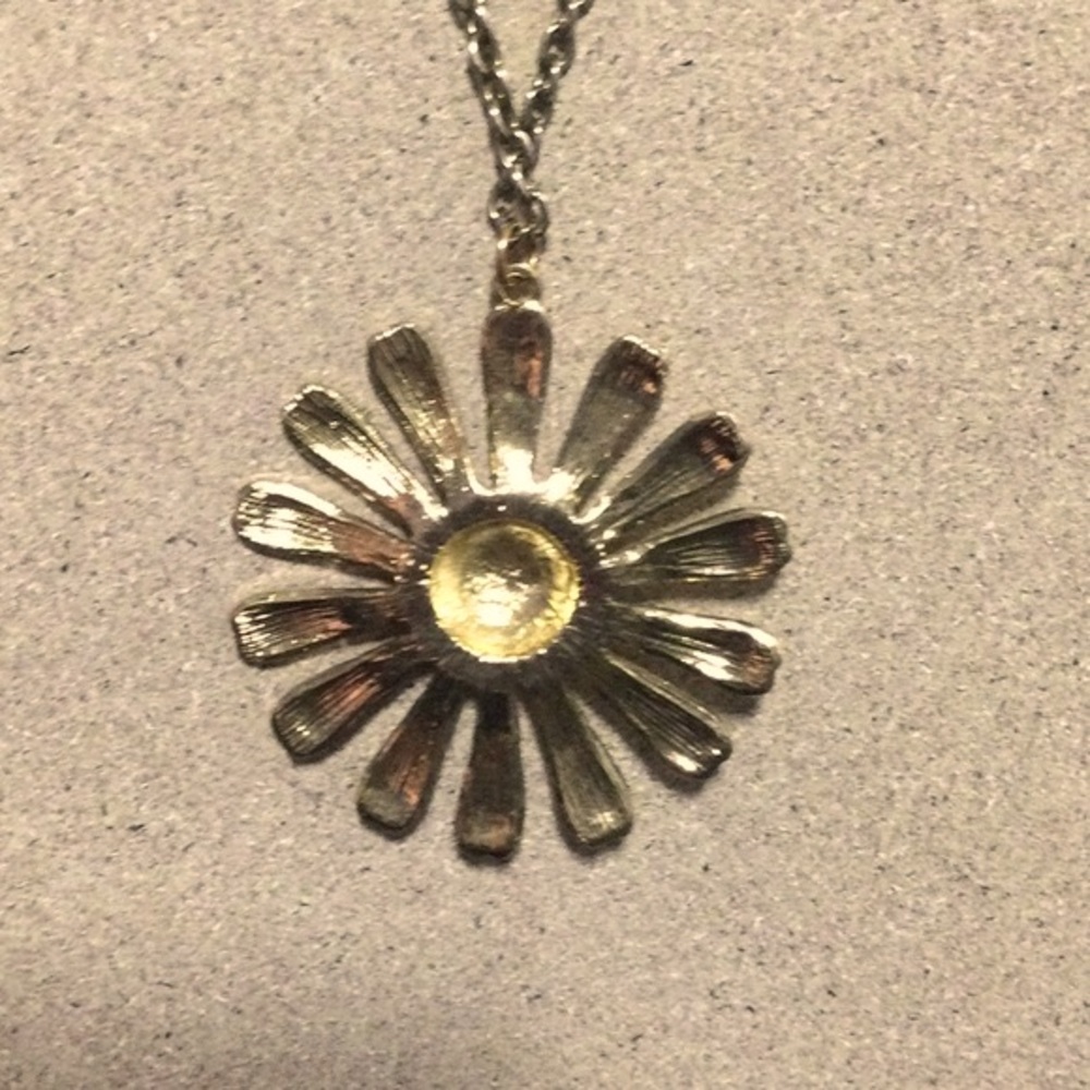 Large Daisy Necklace with Rhinestones - Picture 3 of 5